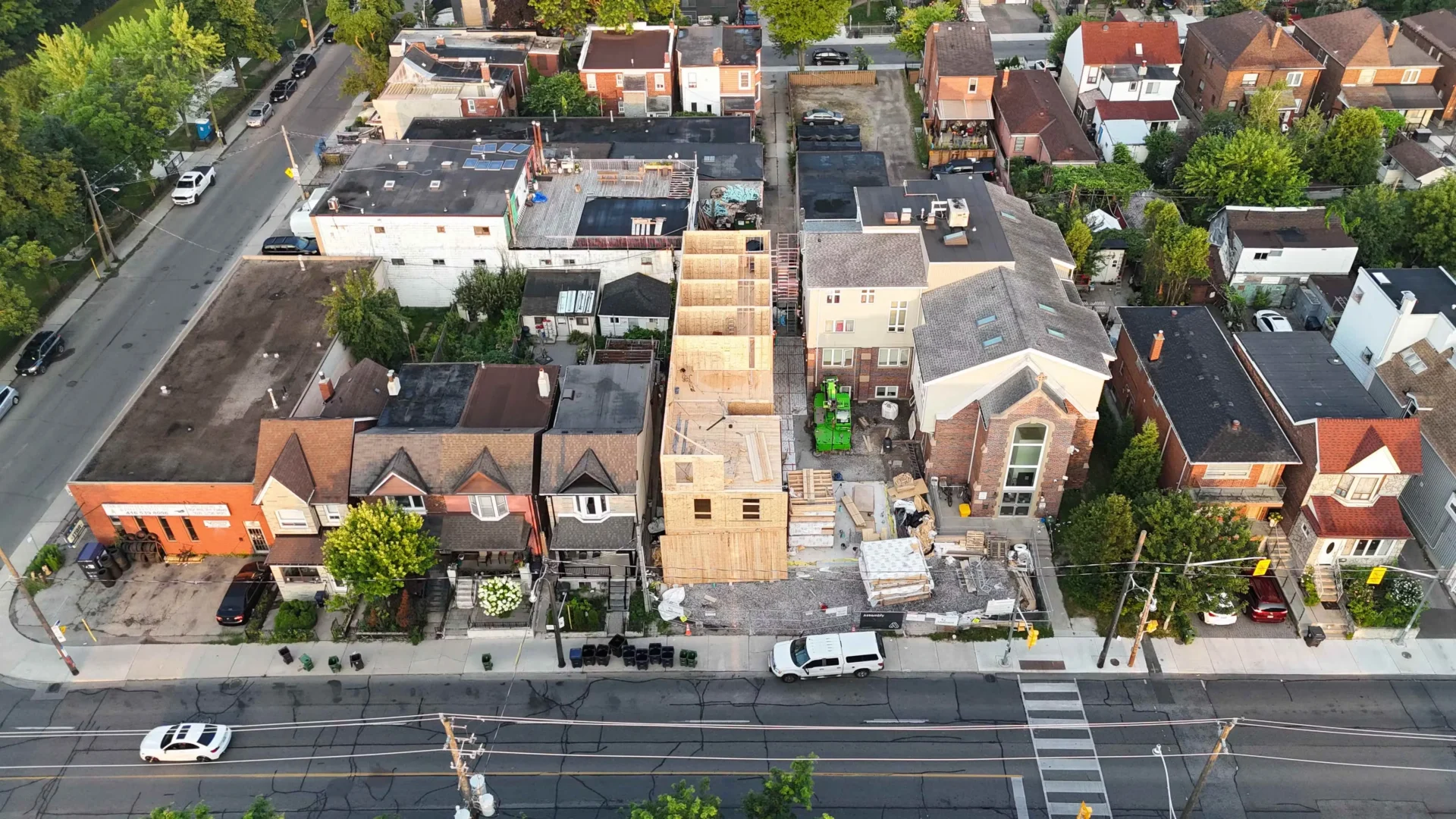 ZtnymLzzk9ZrXEFM_1120-ossington-avenue-3