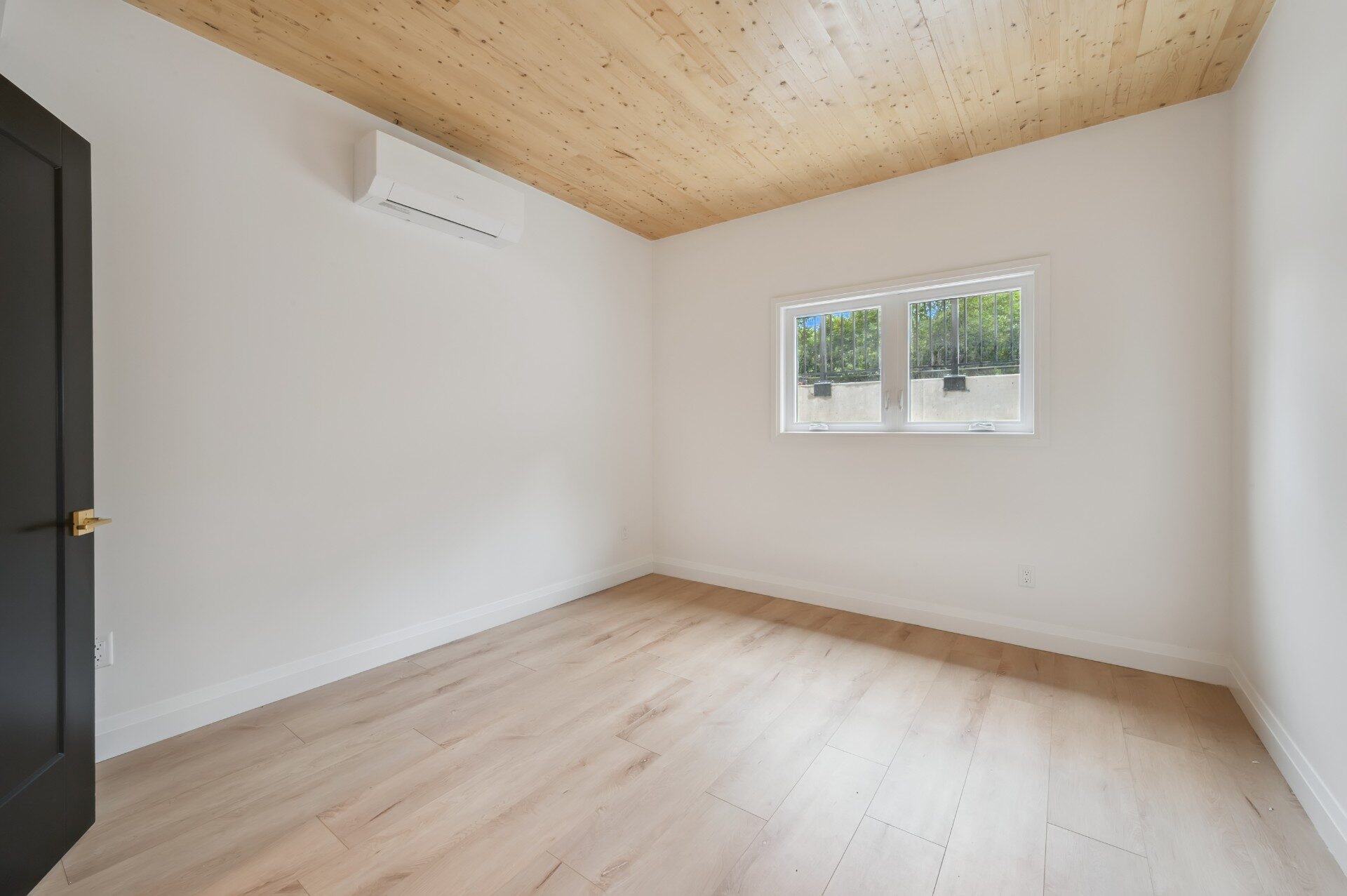 30-Arlington Blvd 030 (1)